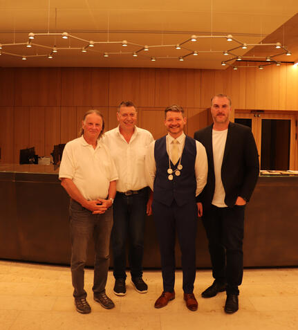 v. l. n. r.: Ludwig Kornmeier (3. Bürgermeisterstellvertreter), Wendelin Huschle (1. Bürgermeisterstellvertreter), Bürgermeister Viktor Lorenz, Matthias Schöttler (2. Bürgermeisterstellvertreter)