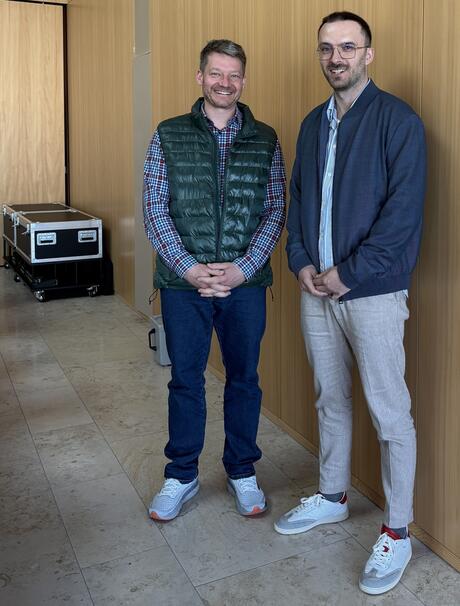 v. l. n. r.: Bürgermeister Viktor Lorenz gemeinsam mit dem neuen Hauptamtsleiter Marius Schäfer