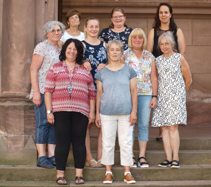 untere Reihe v.l.: Monika Kaltenbronn, Hermine Reith; mittlere Reihe v.l.: Irmtraud Deusch, Theresa Echle, Maria Streck, Erika Kempf; obere Reihe v.l.: Maria Huber, Kerstin Rohrwasser, Ramona Hauß.