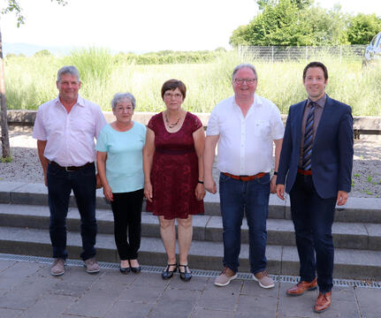 v.l.: Thomas Sauer, Ilse Lauther, Elvira Vossler, Bernd Fischer und Bürgermeister Manuel Tabor